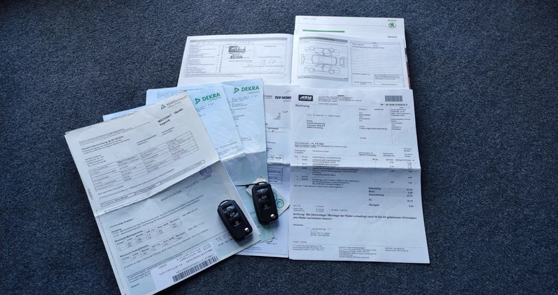 Skoda Superb cena 35900 przebieg: 277000, rok produkcji 2013 z Praszka małe 497
